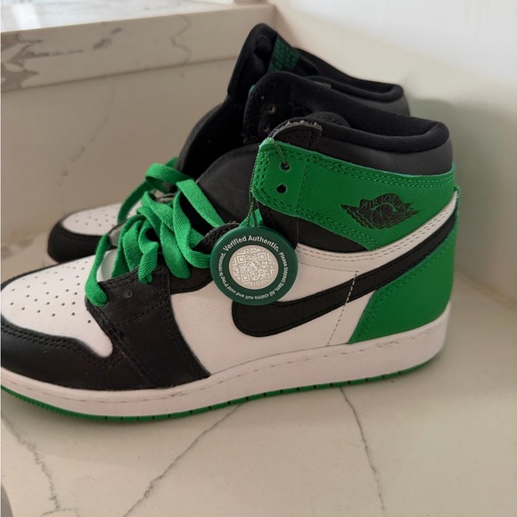 Nike Black, White, and Green High-Top Sneakers - Picture 3 of 7